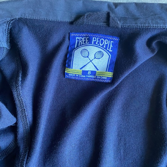Free People navy blue t-shirt jacket with drawstring back Size 8 - Picture 12 of 16